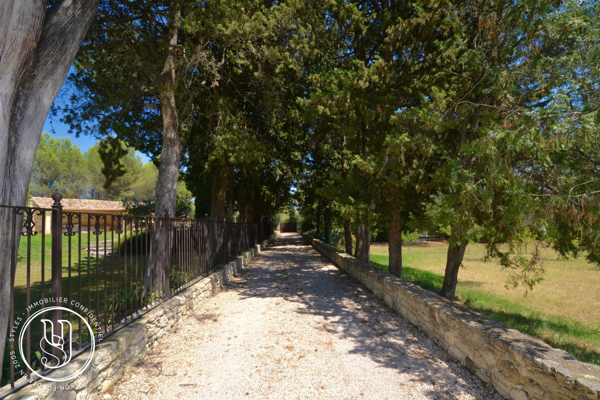 Uzès - Vendu par S T Y L E S - Propriété exceptionnelle proche du cen - image 3